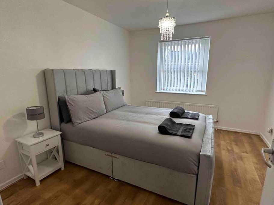 New! 4 Bedroom London House With Garden And Lawn Zewnętrze zdjęcie
