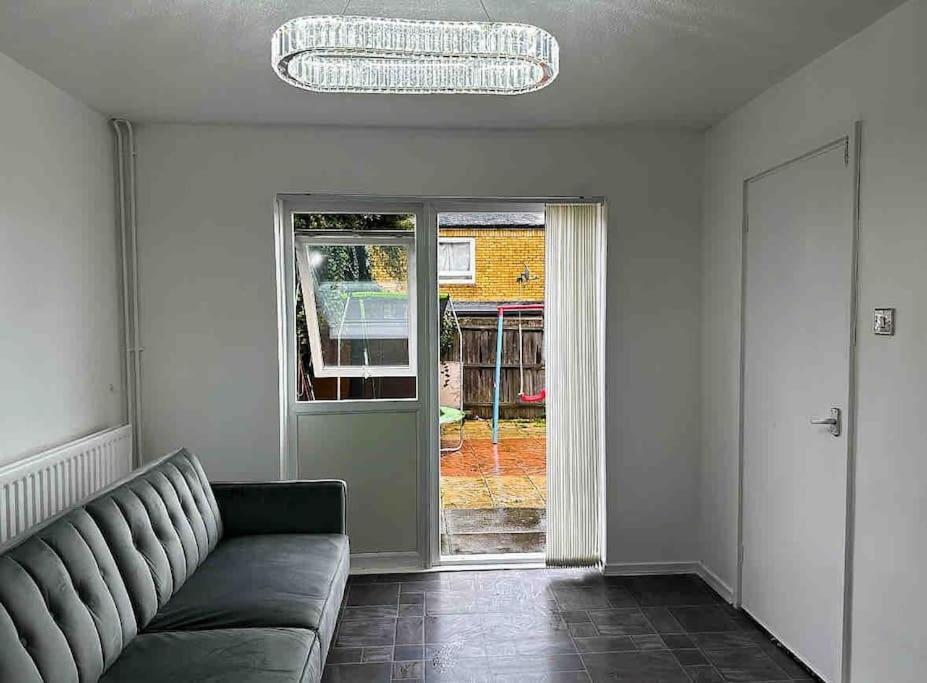 New! 4 Bedroom London House With Garden And Lawn Zewnętrze zdjęcie