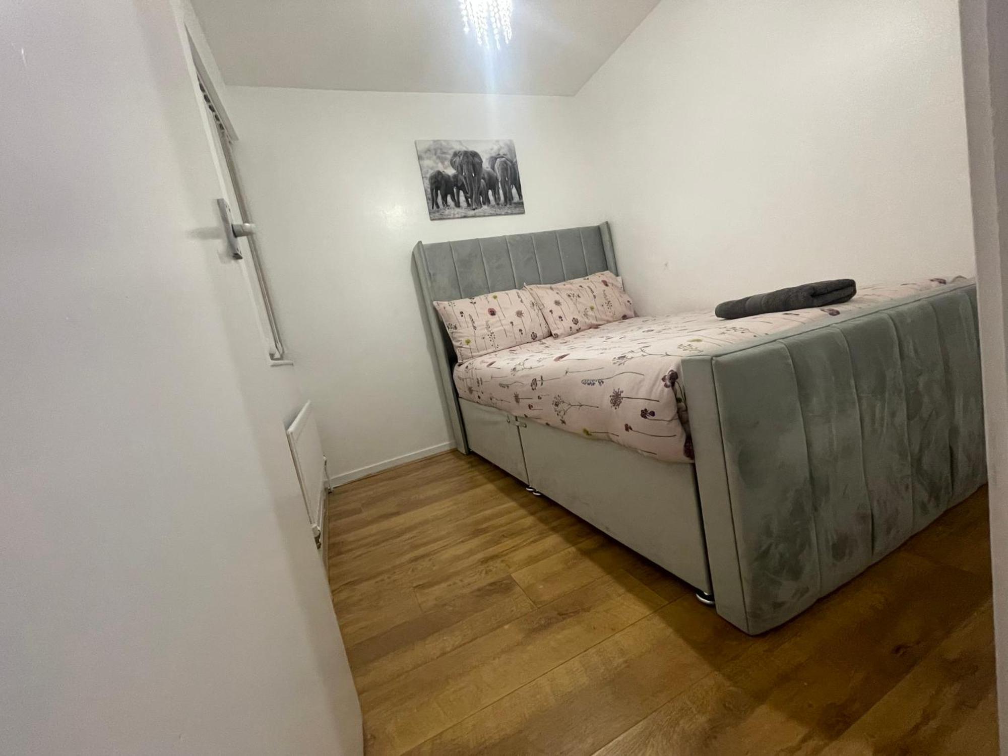 New! 4 Bedroom London House With Garden And Lawn Zewnętrze zdjęcie